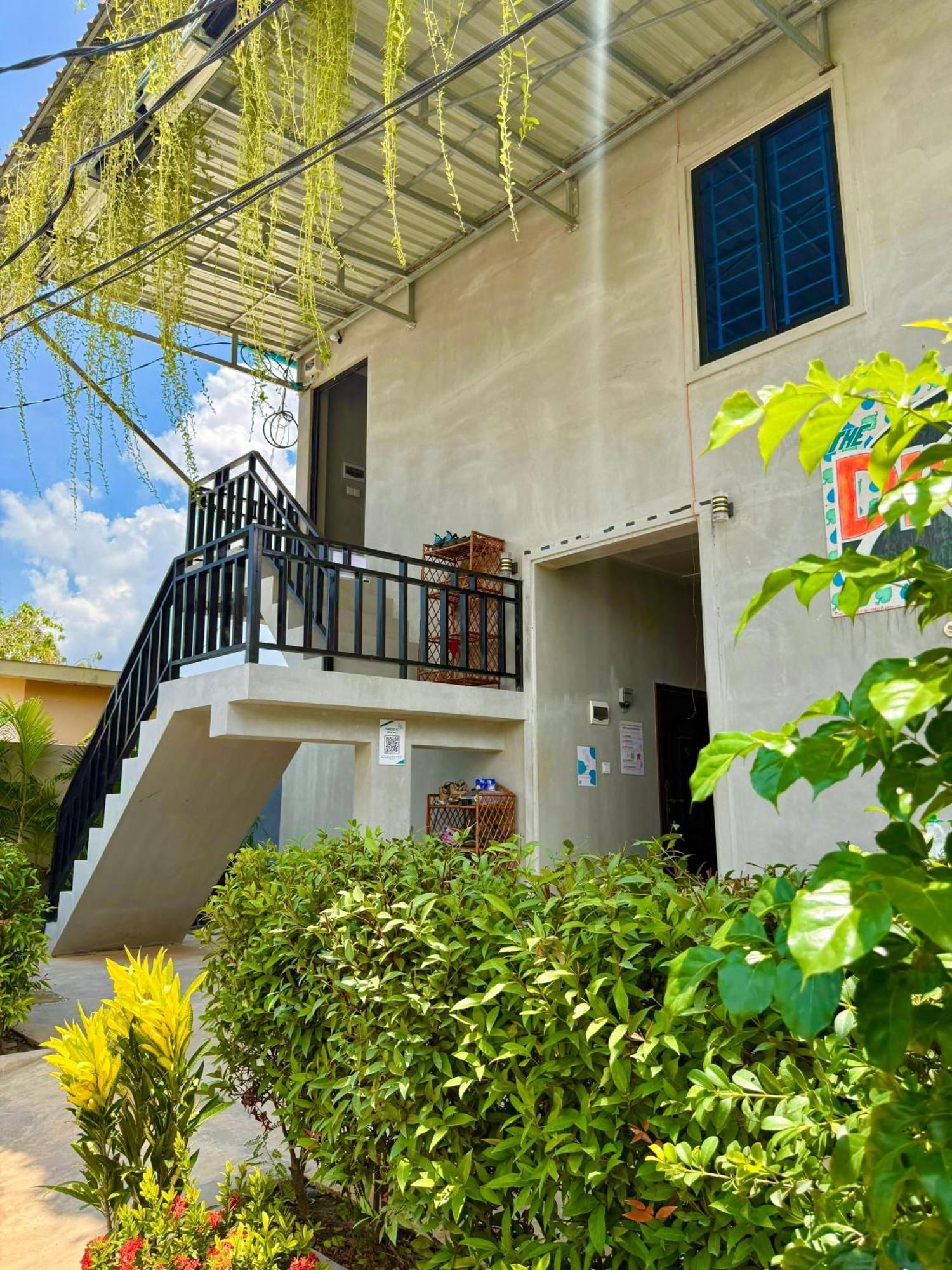The Drop Inn Siem Reap Bagian luar foto